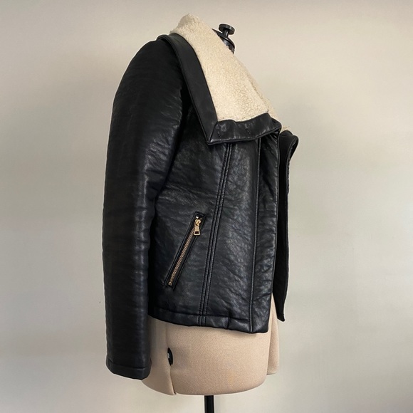 Shearling style  vegan leather jacket - Picture 4 of 9